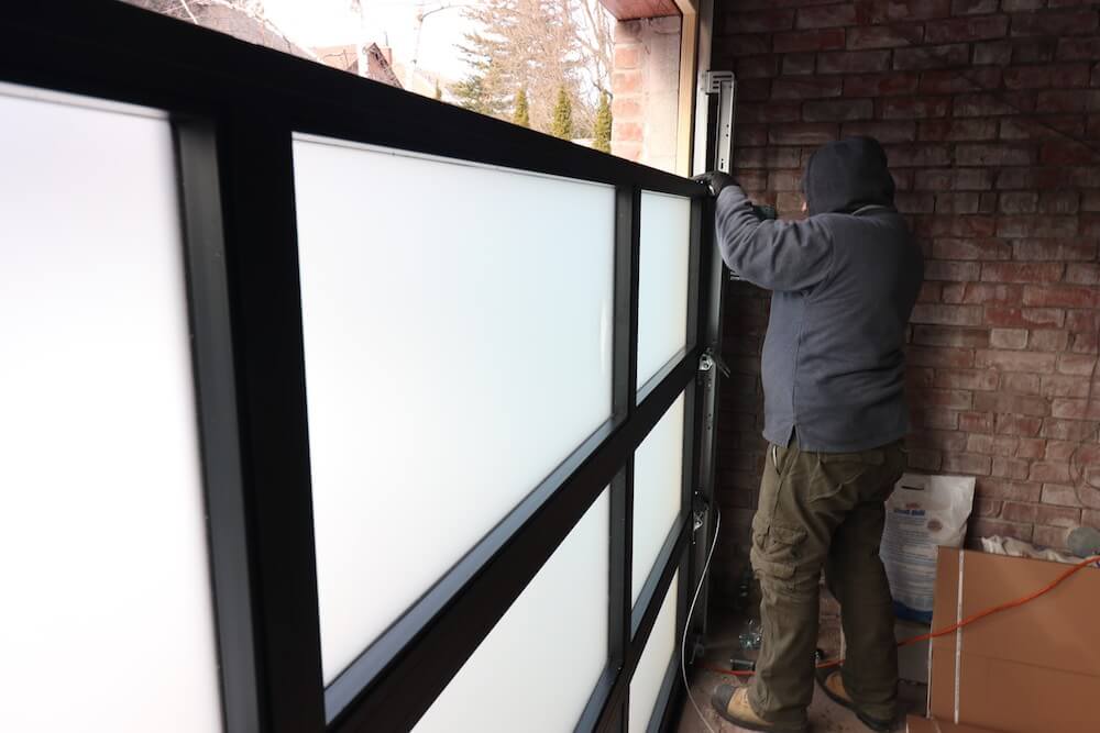 garage door glass replacement